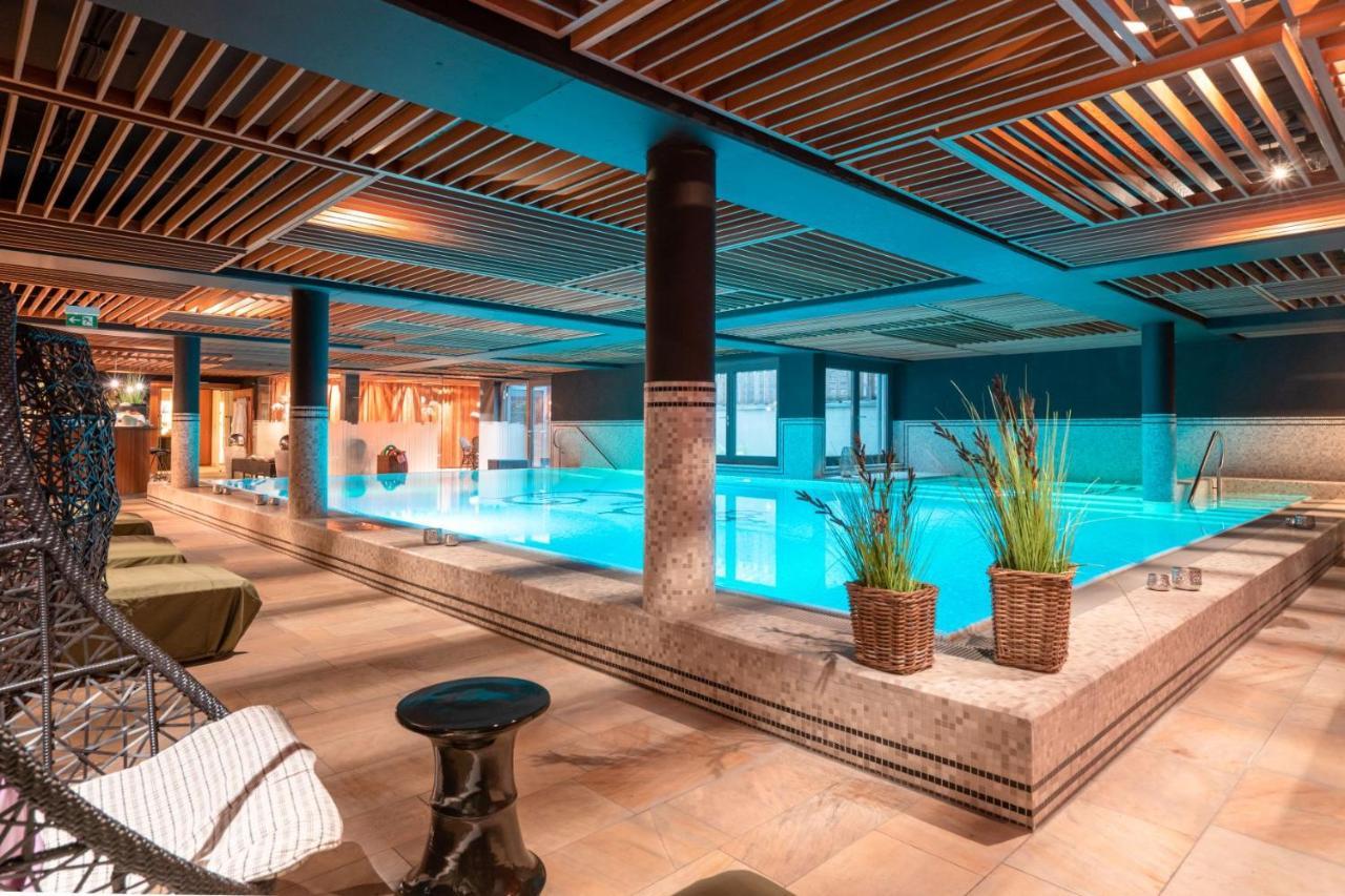 Hotel-Restaurant Erbprinz Ettlingen Εξωτερικό φωτογραφία The spa at the Hotel de la Tour