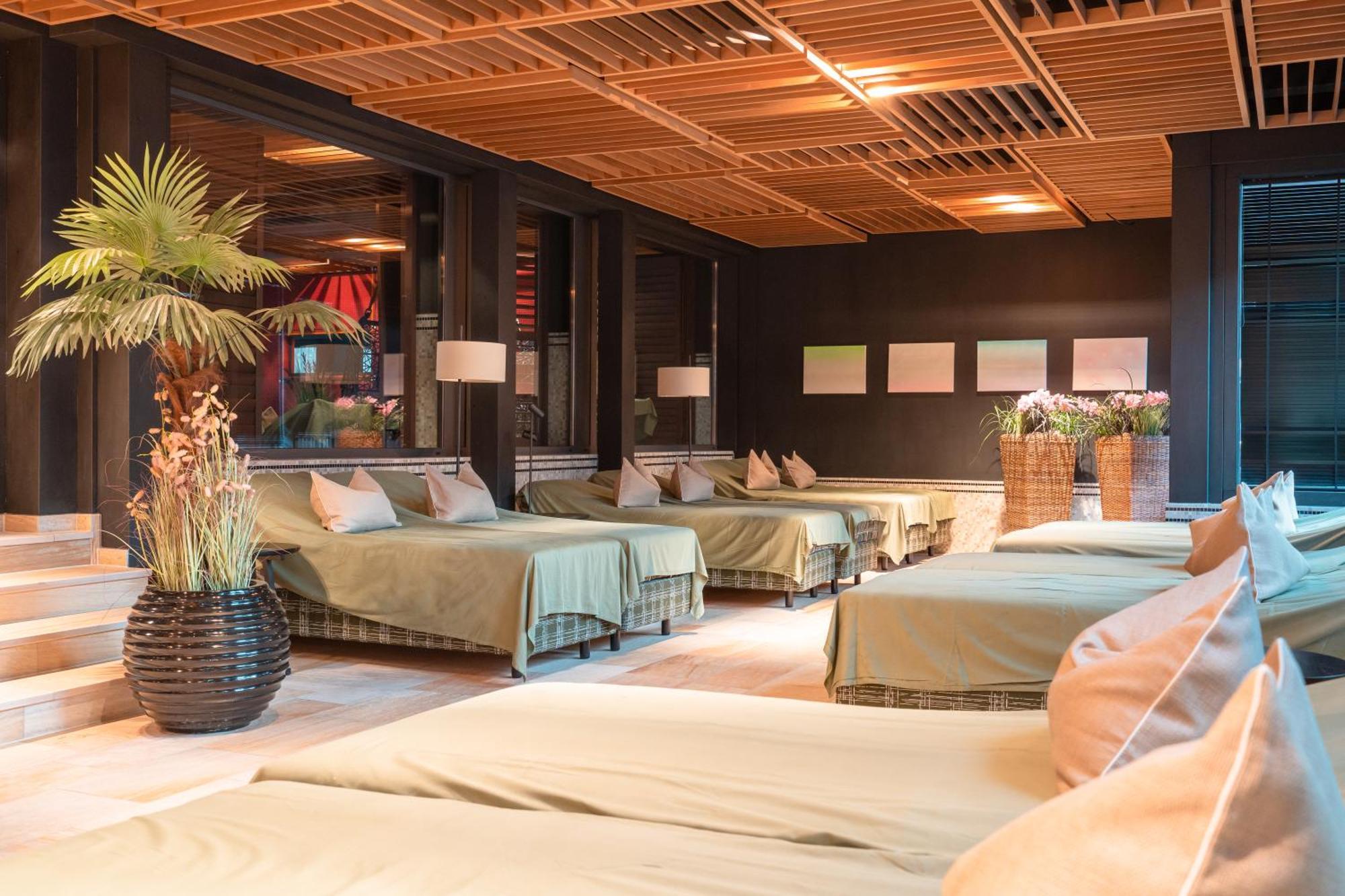 Hotel-Restaurant Erbprinz Ettlingen Εξωτερικό φωτογραφία The spa at the Hotel de la Paix