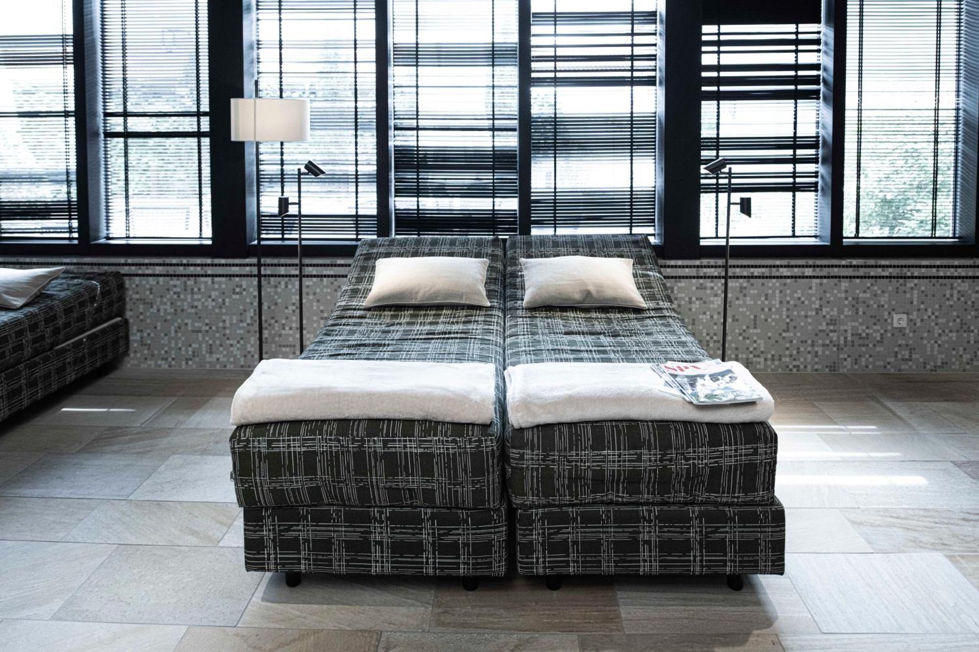 Hotel-Restaurant Erbprinz Ettlingen Εξωτερικό φωτογραφία A modern waterbed