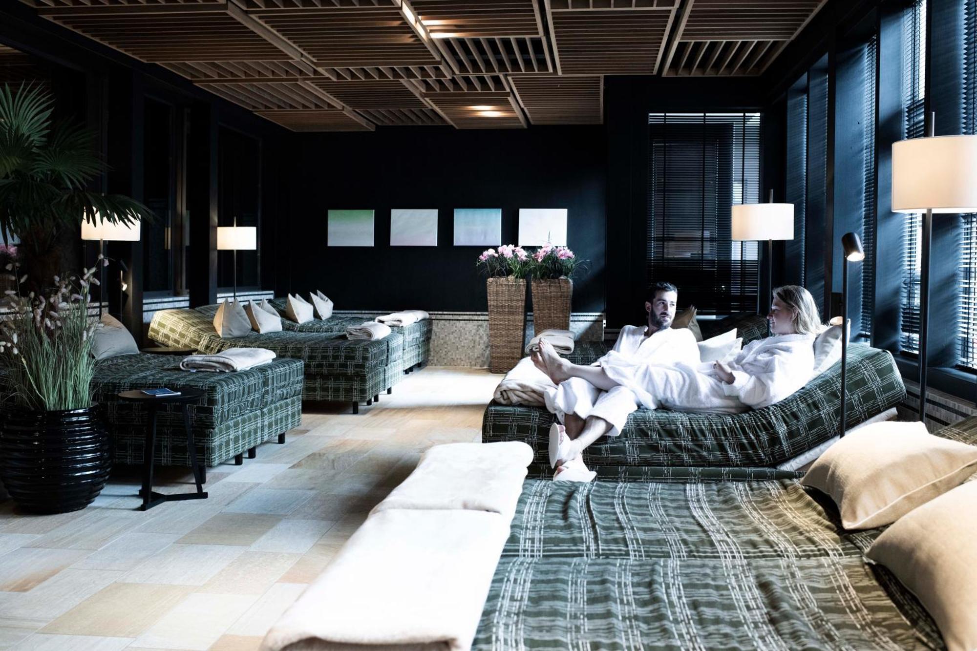 Hotel-Restaurant Erbprinz Ettlingen Εξωτερικό φωτογραφία The lounge at the airport