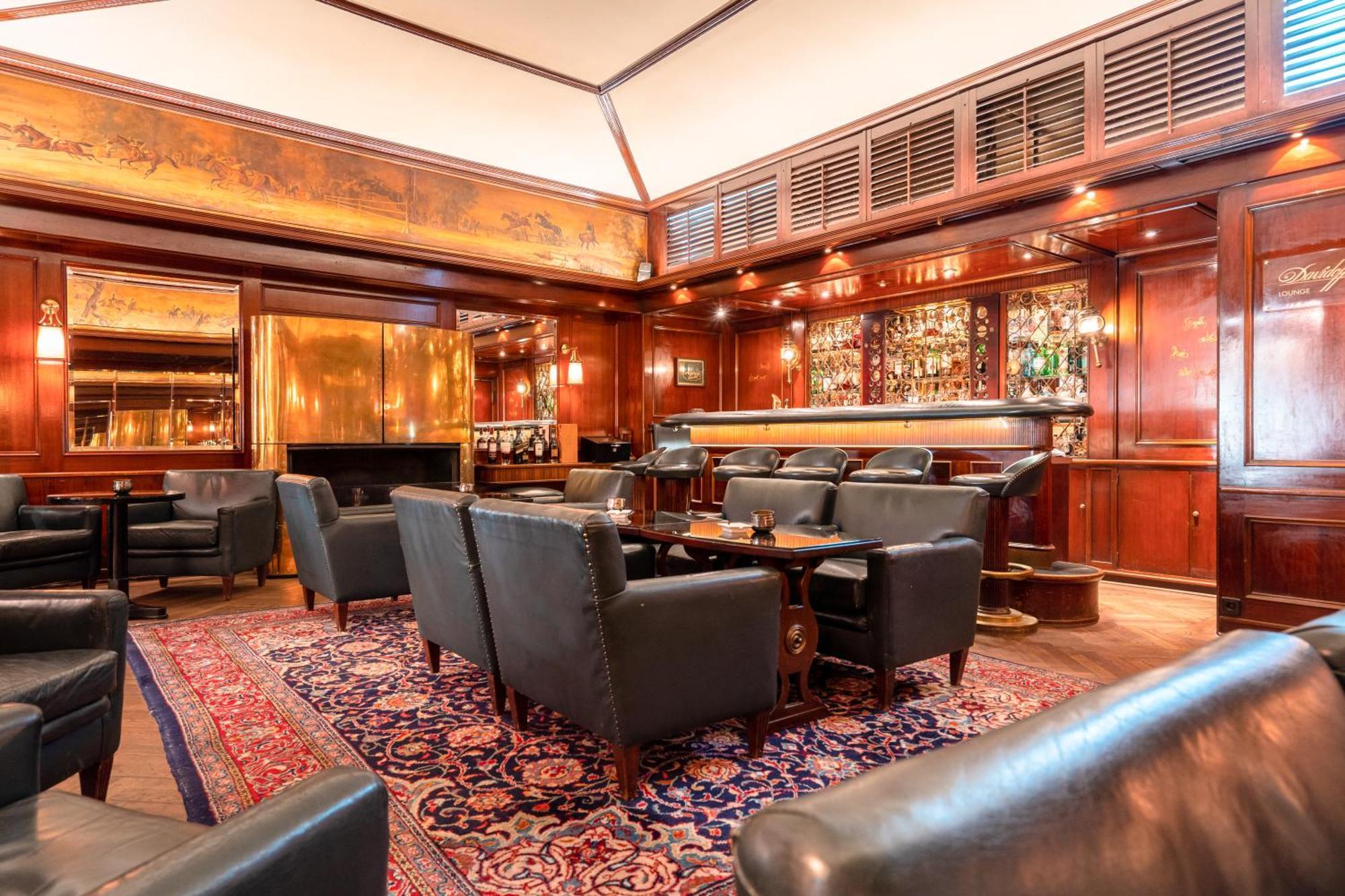 Hotel-Restaurant Erbprinz Ettlingen Εξωτερικό φωτογραφία The bar at the St. Regis New York